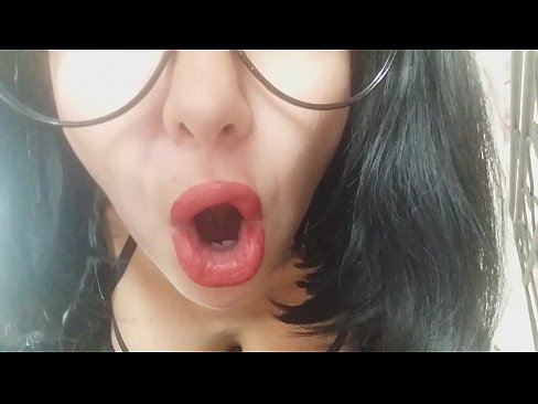 ❤️ Querida, a túa madrastra non te deixa ir hoxe á escola... necesitote demasiado... ️ Vídeo porno en nós ﹏